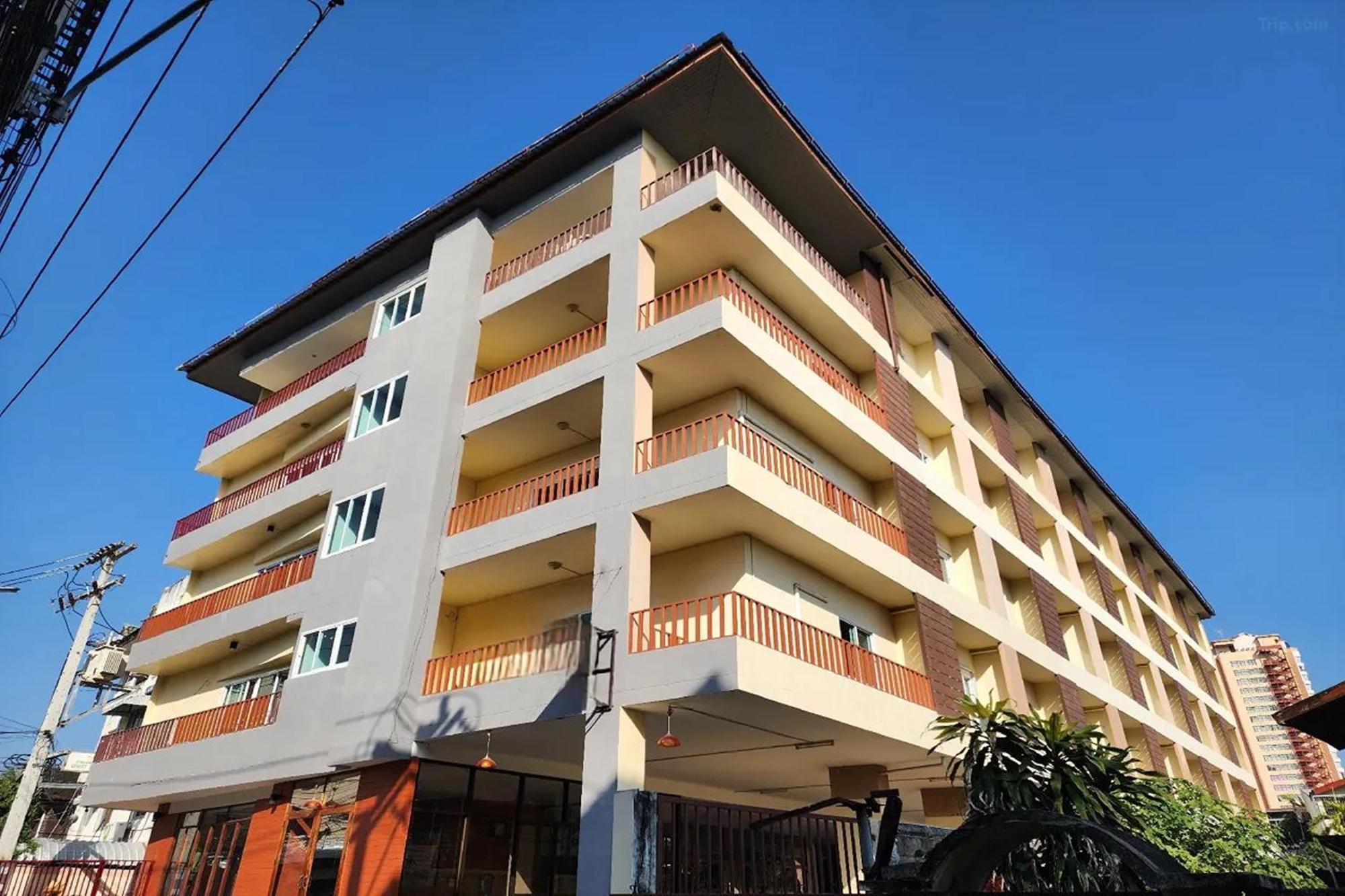 Budget Stars Hotel Čiang Mai Exteriér fotografie